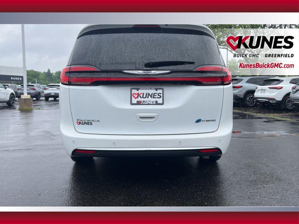 used 2023 Chrysler Pacifica Hybrid car, priced at $22,136