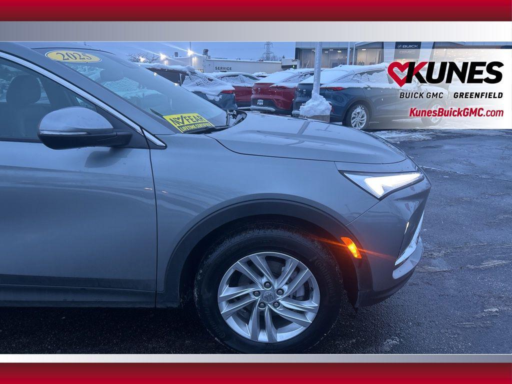 used 2025 Buick Envista car, priced at $22,222