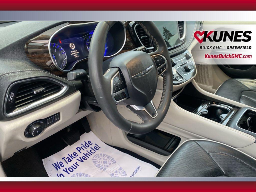 used 2022 Chrysler Pacifica car, priced at $25,399