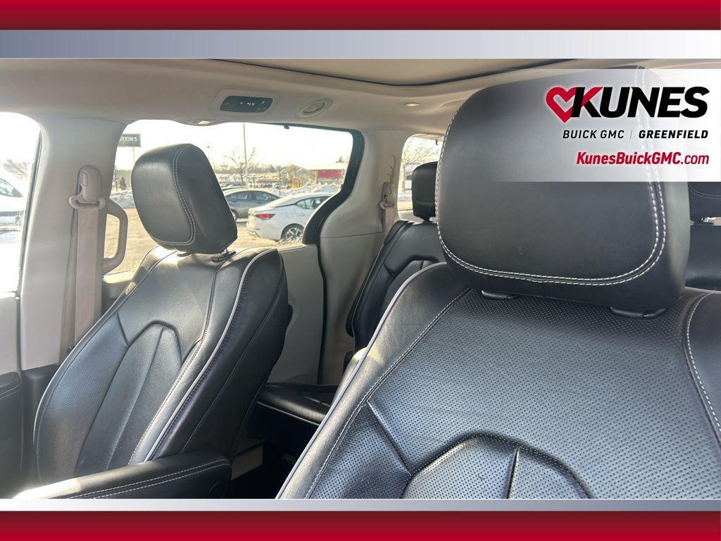 used 2022 Chrysler Pacifica car, priced at $25,399