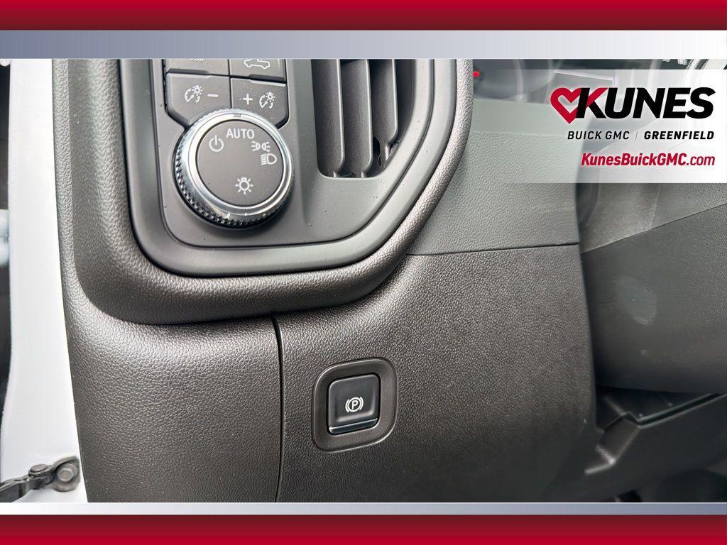 new 2025 GMC Sierra 3500 car, priced at $48,342