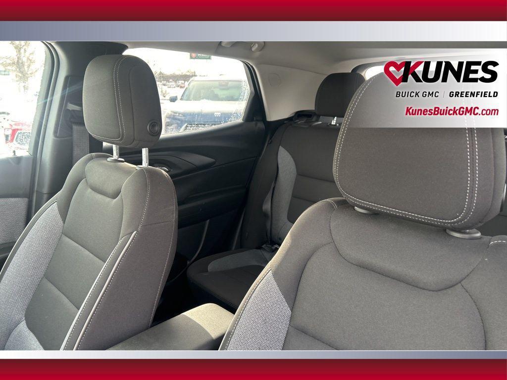 used 2025 Chevrolet TrailBlazer car, priced at $22,919