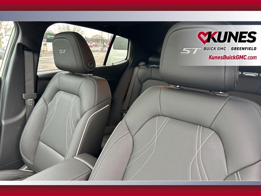 new 2026 Buick Envista car, priced at $30,458