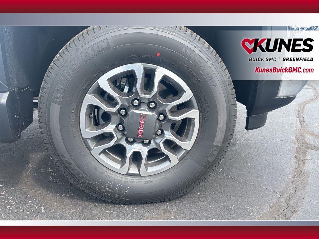 new 2025 GMC Sierra 2500 car, priced at $55,609