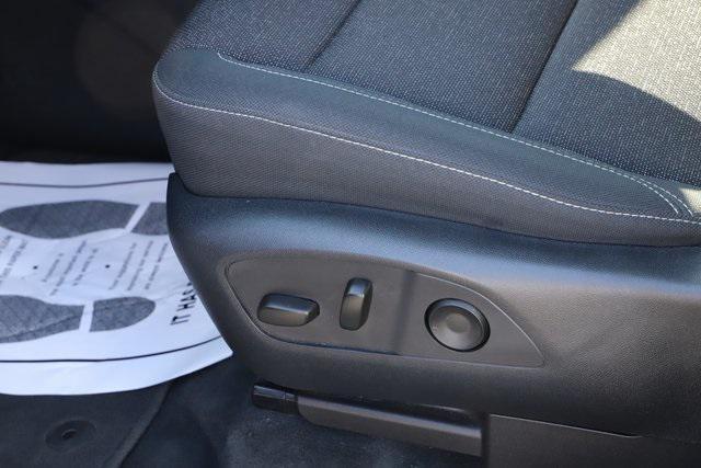 used 2025 Chevrolet Traverse car, priced at $32,175