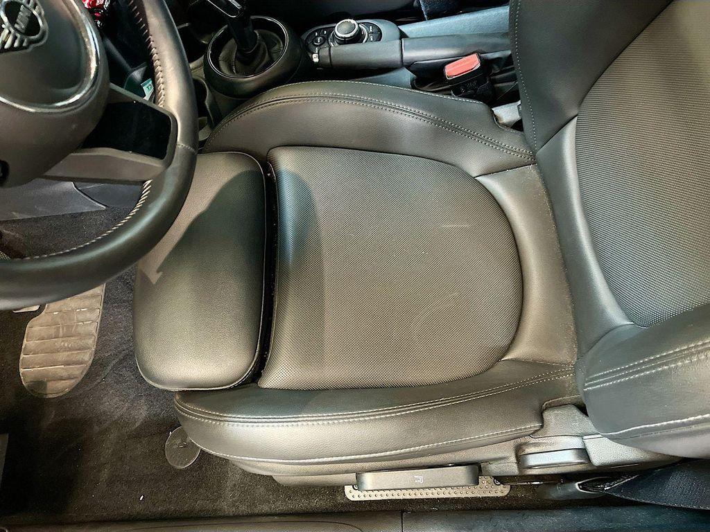 used 2022 MINI Hardtop car, priced at $19,200