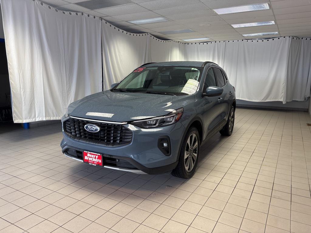 used 2025 Ford Escape car, priced at $25,908