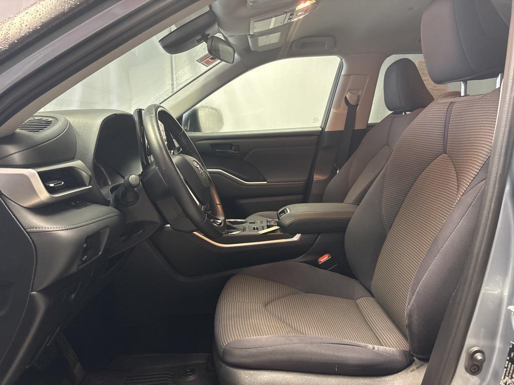 used 2021 Toyota Highlander car, priced at $28,568