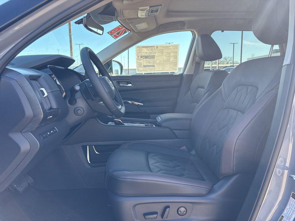 new 2026 Nissan Pathfinder car, priced at $52,836