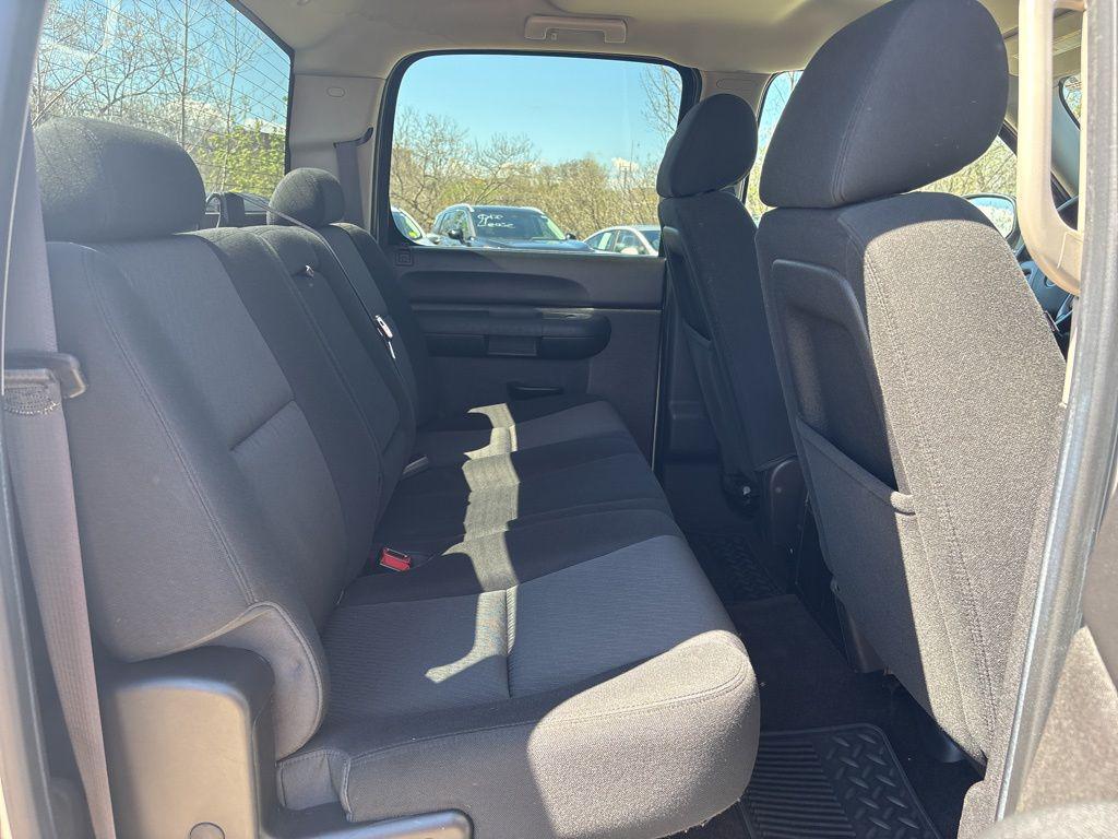used 2013 Chevrolet Silverado 1500 car, priced at $15,088