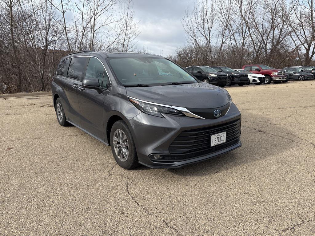 used 2025 Toyota Sienna car, priced at $39,942