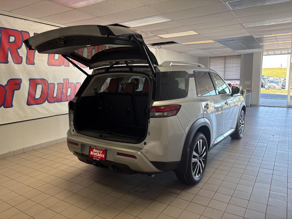 new 2025 Nissan Pathfinder car, priced at $48,660