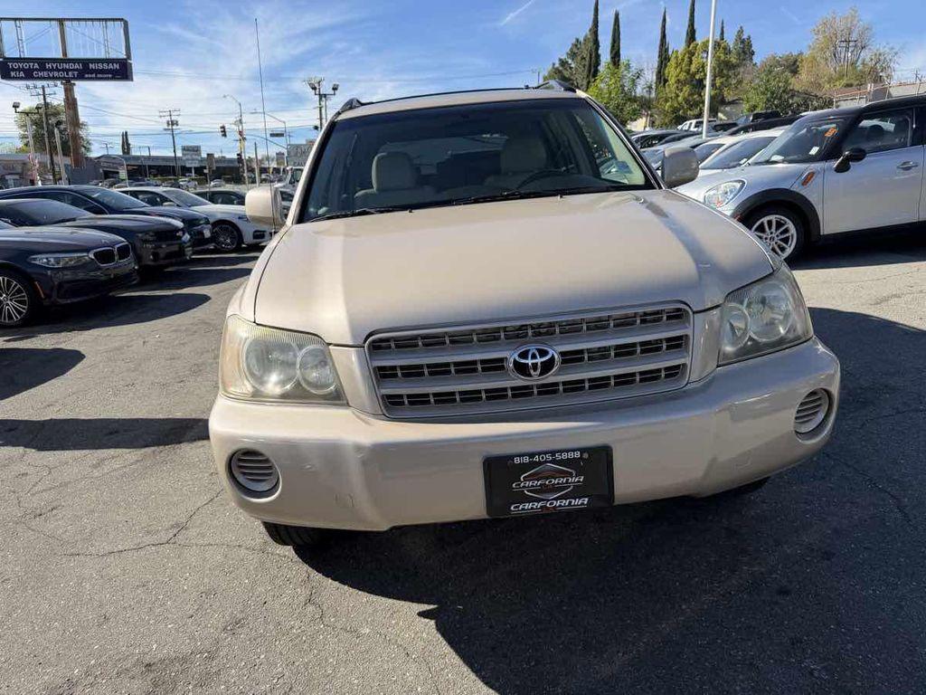 used 2003 Toyota Highlander car, priced at $5,995