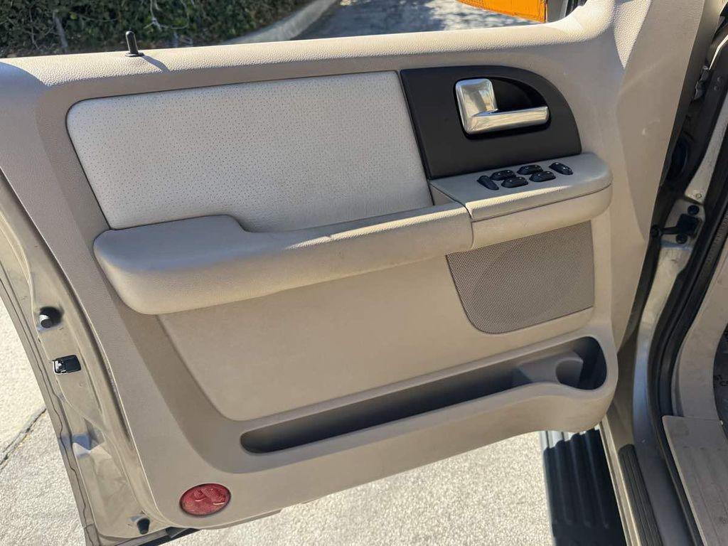used 2003 Ford Expedition car, priced at $6,995