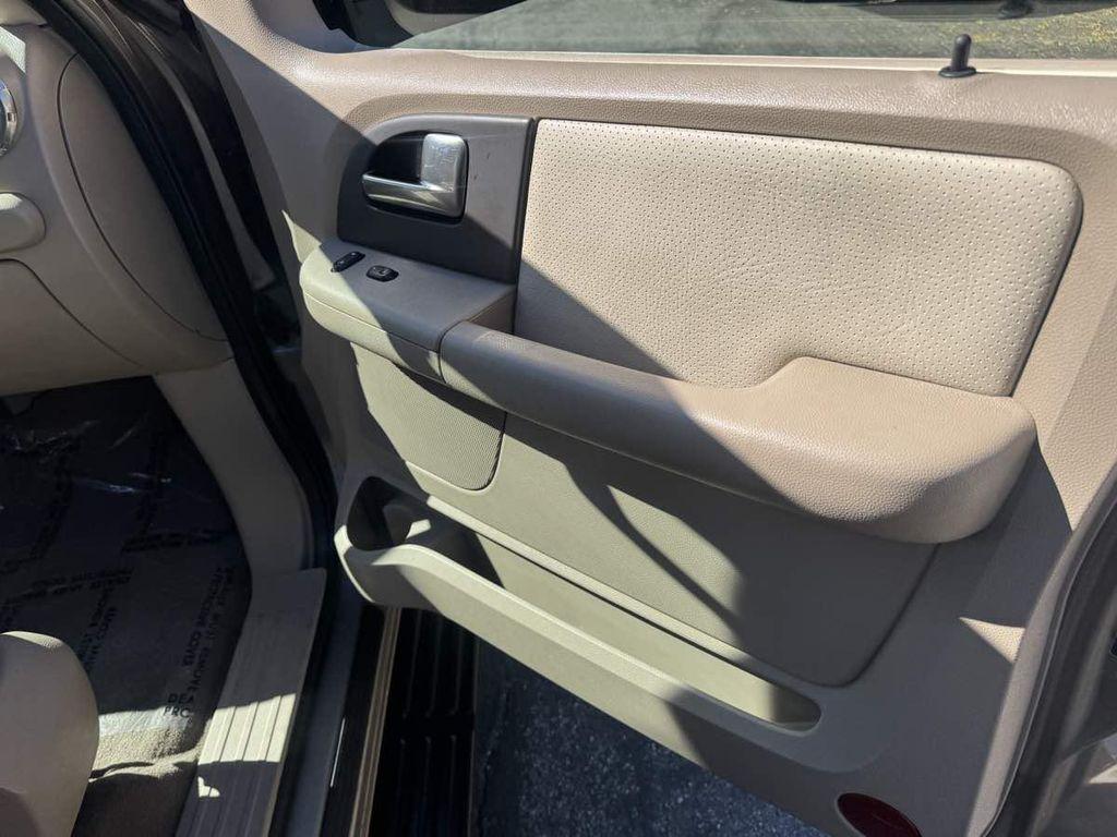 used 2003 Ford Expedition car, priced at $6,995