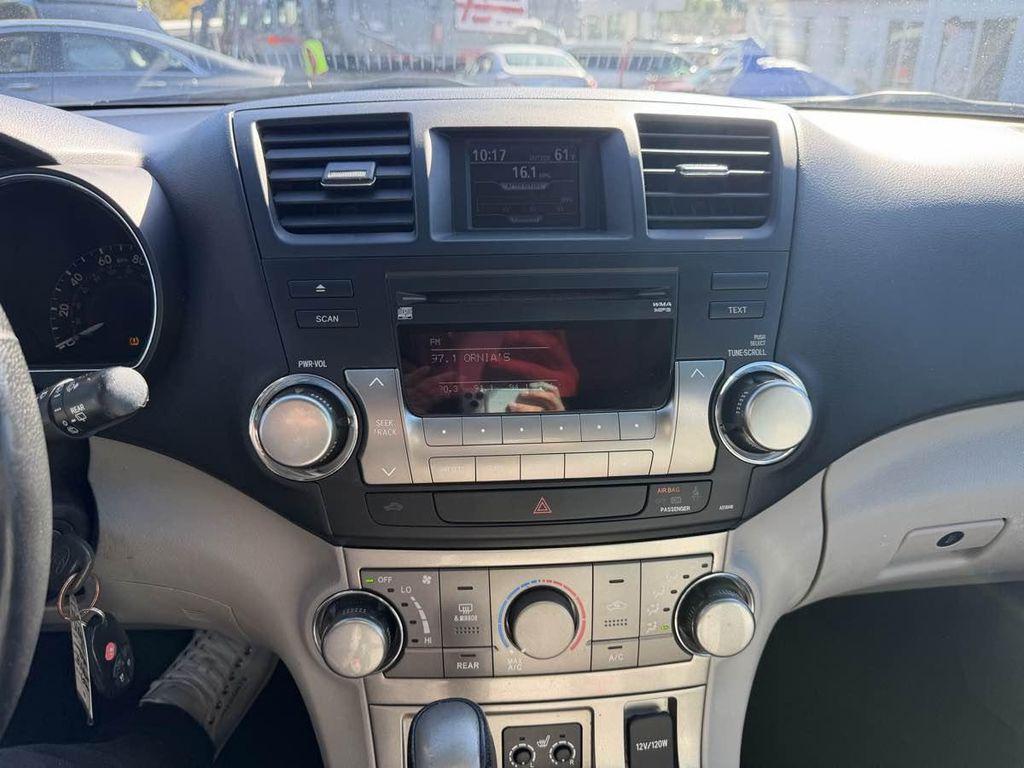 used 2012 Toyota Highlander car, priced at $10,995