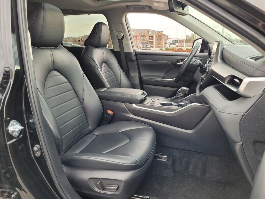 used 2024 Toyota Highlander car, priced at $36,264