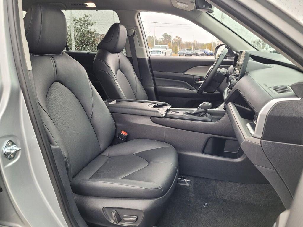 used 2025 Toyota Grand Highlander car, priced at $41,173