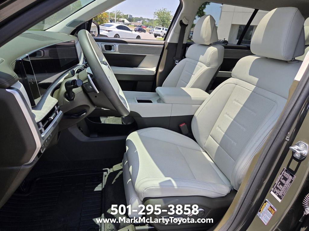 used 2025 Hyundai Santa Fe car, priced at $38,605