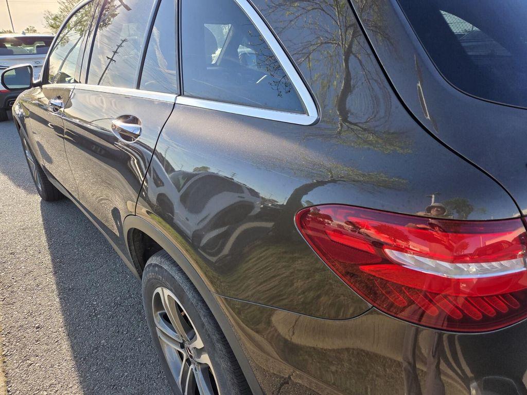 used 2017 Mercedes-Benz GLC 300 car