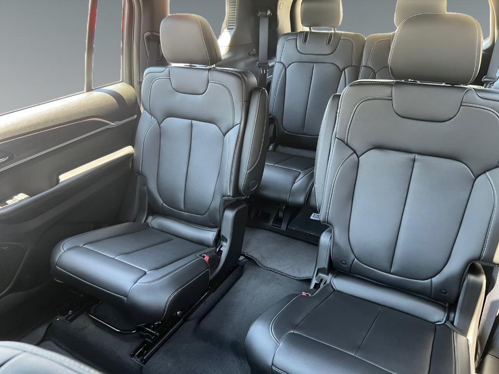 used 2025 Jeep Grand Cherokee L car, priced at $38,518