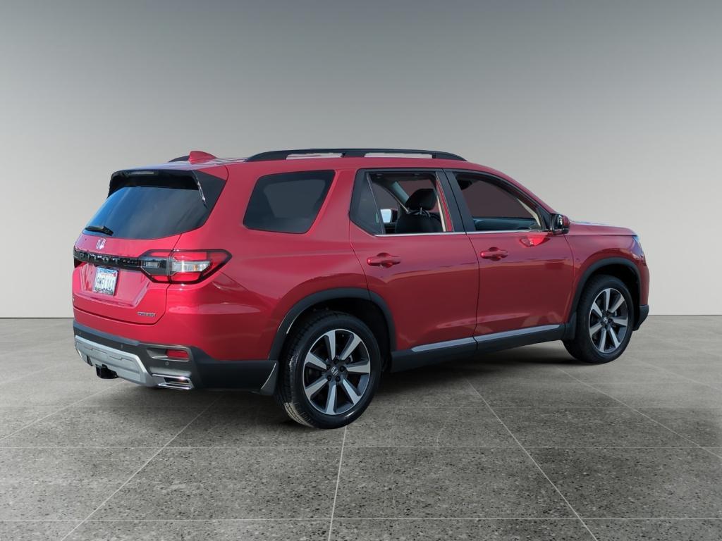 used 2024 Honda Pilot car, priced at $39,090