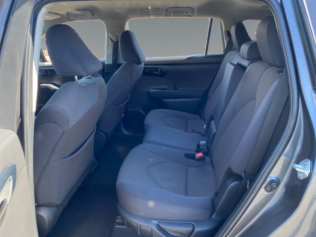 used 2024 Toyota Highlander car