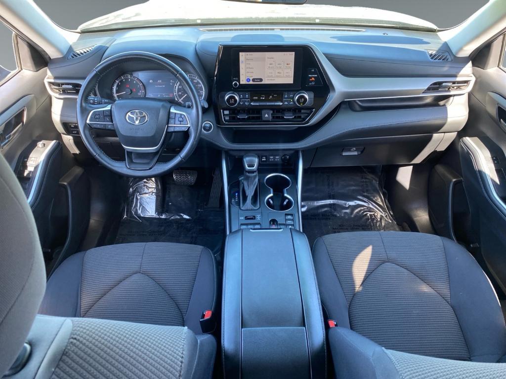 used 2024 Toyota Highlander car