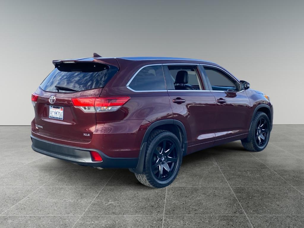 used 2018 Toyota Highlander car, priced at $27,442