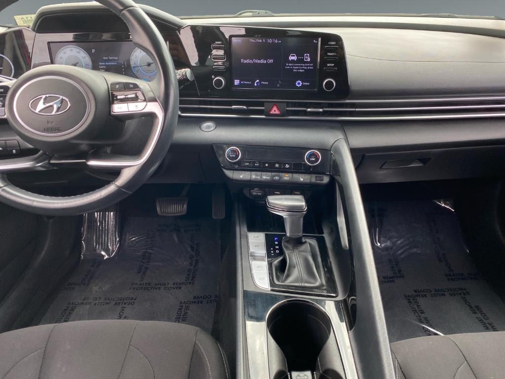 used 2022 Hyundai Elantra car