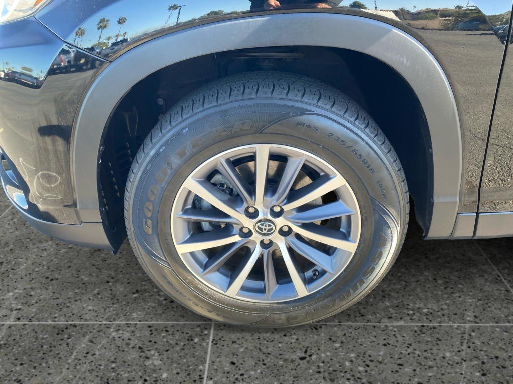 used 2019 Toyota Highlander car, priced at $24,683