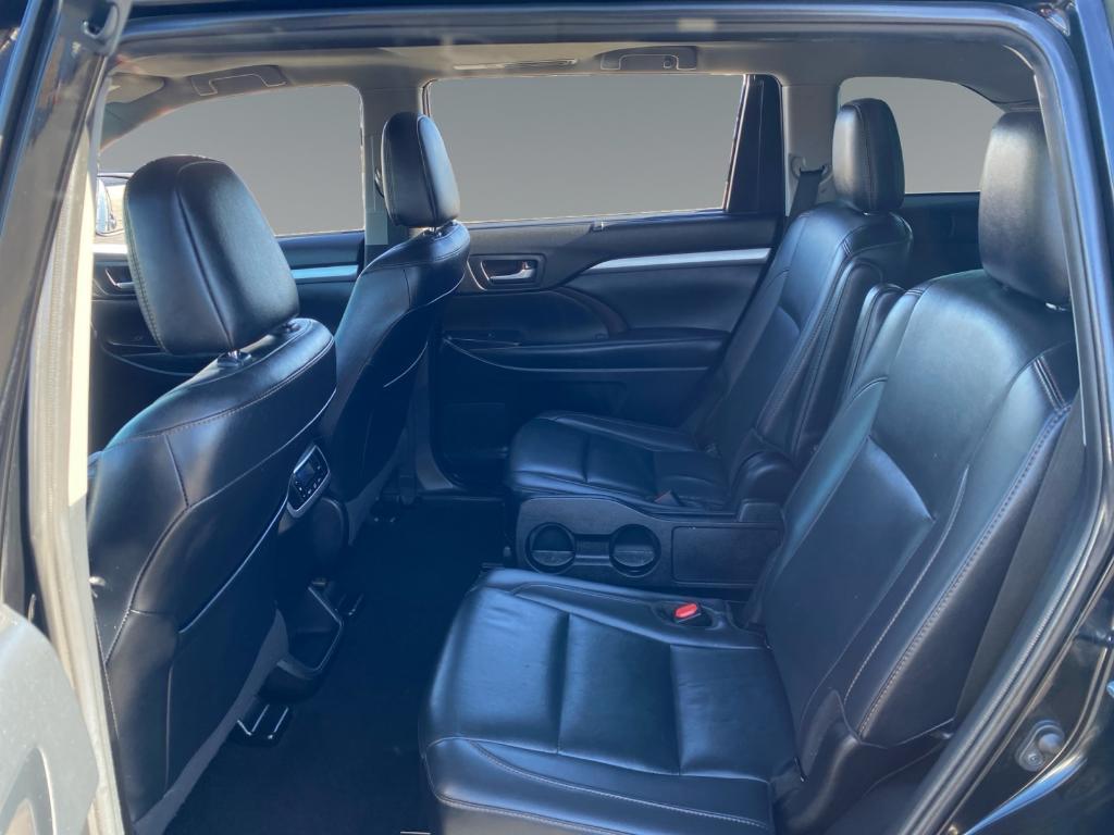 used 2019 Toyota Highlander car, priced at $24,683