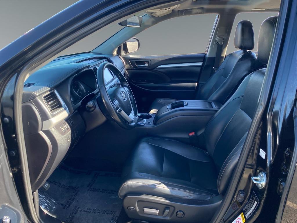 used 2019 Toyota Highlander car, priced at $24,683