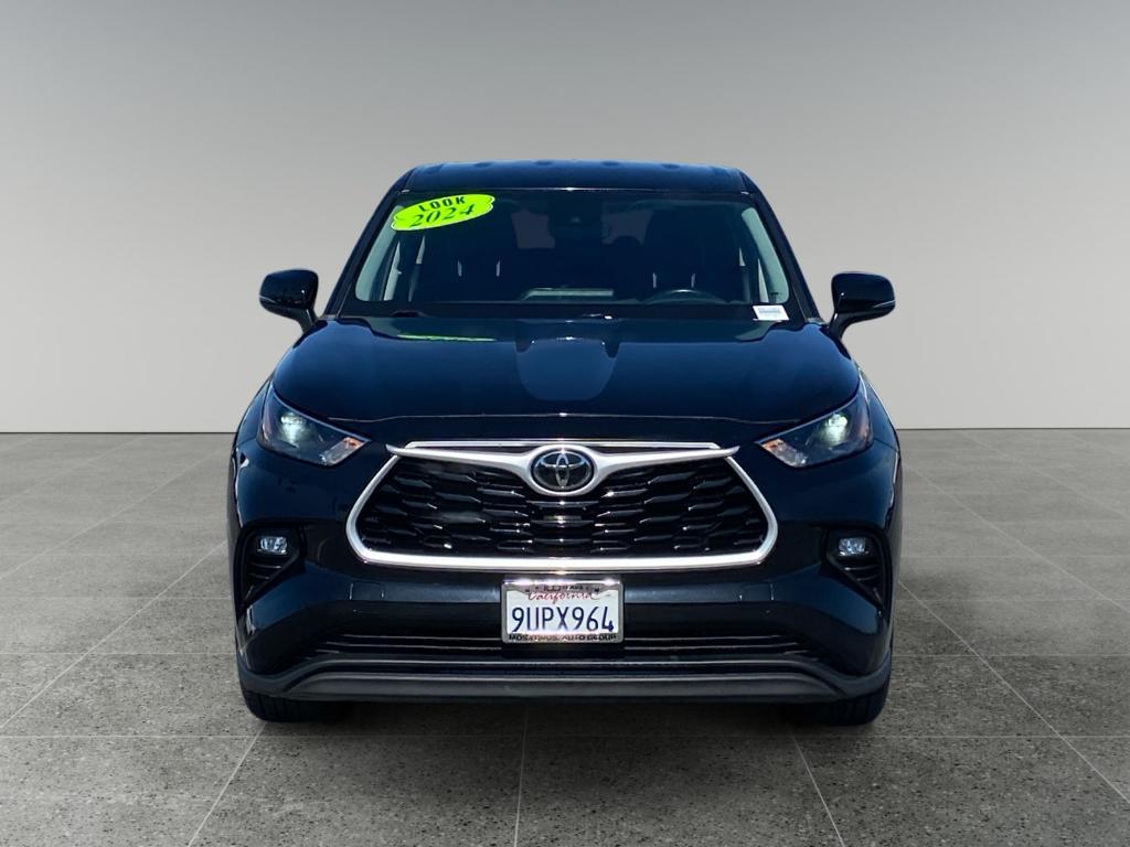 used 2023 Toyota Highlander car, priced at $32,624