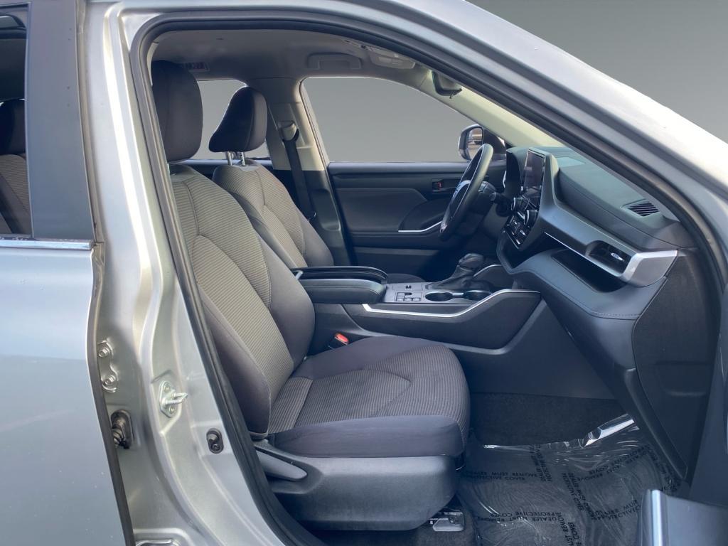 used 2023 Toyota Highlander car, priced at $30,706