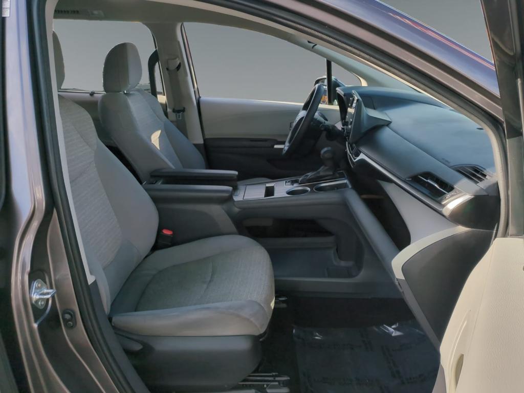 used 2022 Toyota Sienna car, priced at $33,500