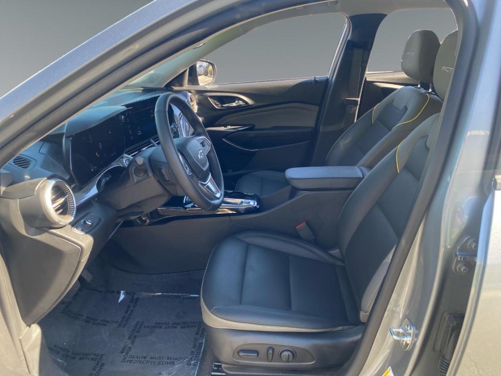 used 2025 Chevrolet Trax car, priced at $27,468