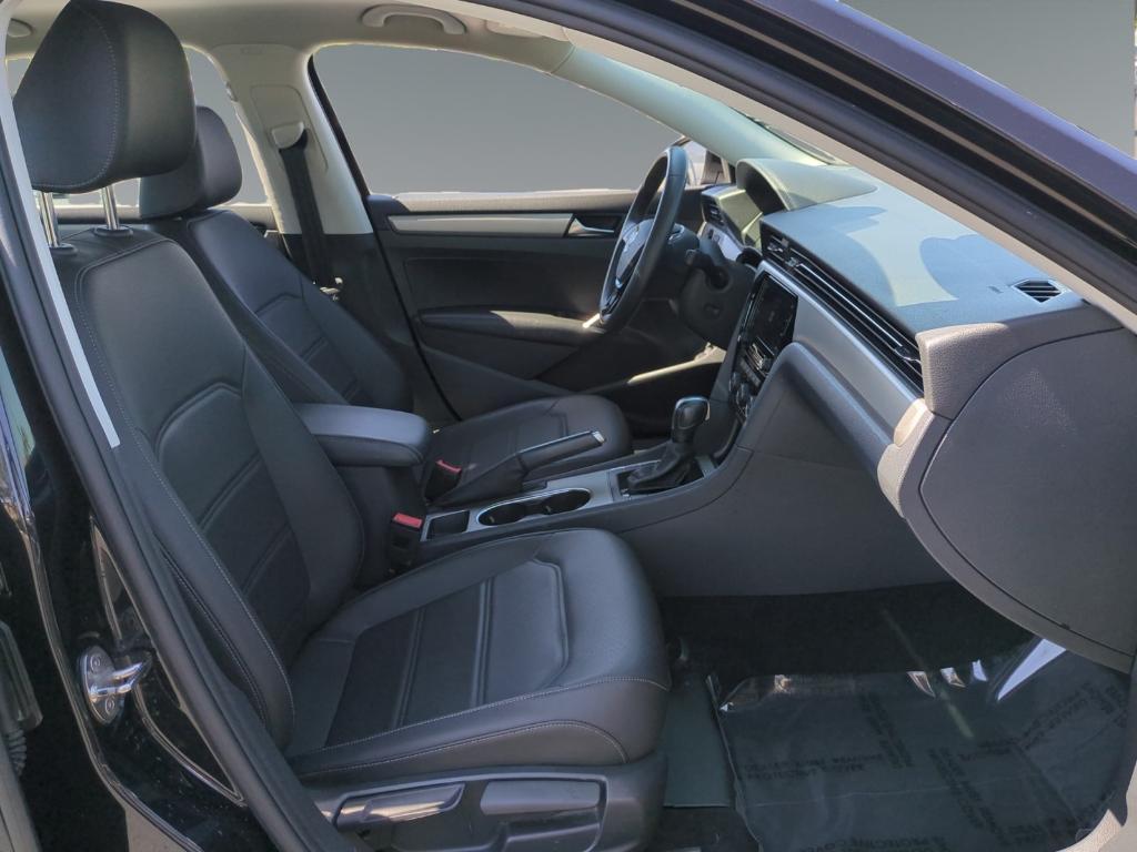 used 2022 Volkswagen Passat car