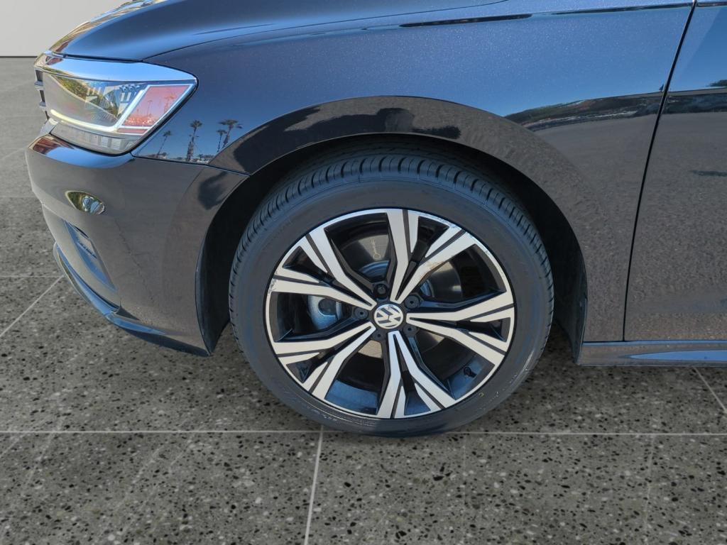 used 2022 Volkswagen Passat car