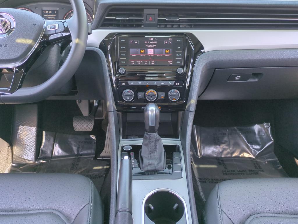 used 2022 Volkswagen Passat car