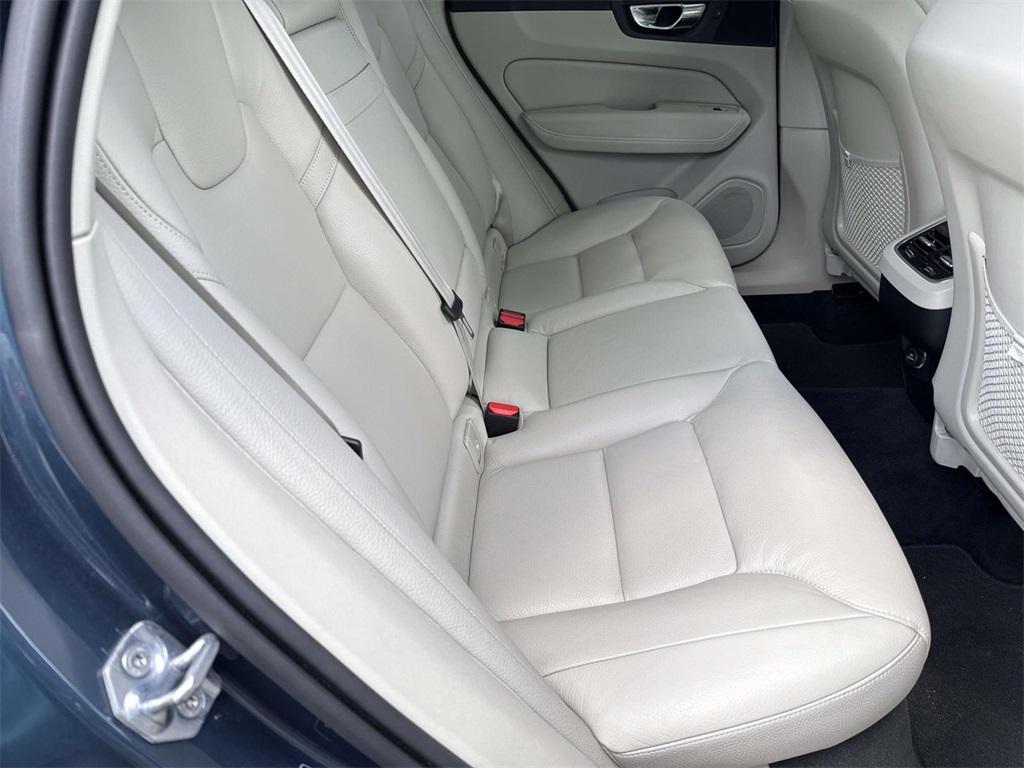 2019 Denim Blue Metallic Volvo XC60