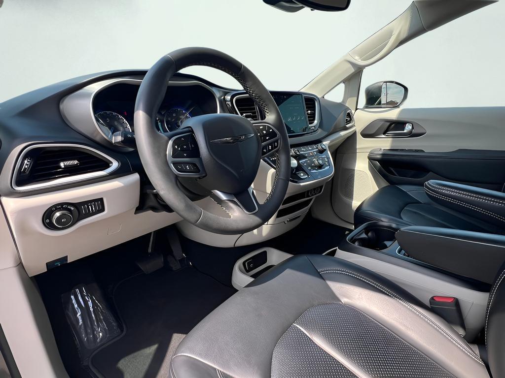 used 2023 Chrysler Pacifica car, priced at $27,995