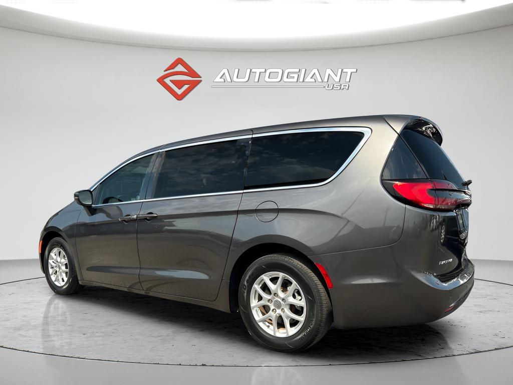 used 2023 Chrysler Pacifica car, priced at $27,995