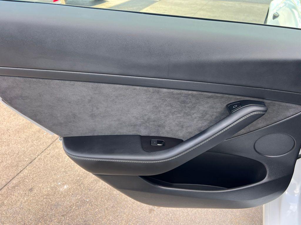 used 2021 Tesla Model 3 car, priced at $21,000