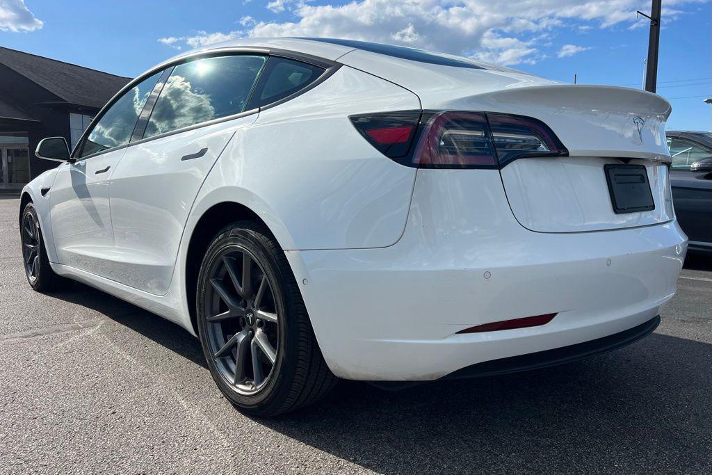 used 2021 Tesla Model 3 car, priced at $21,000