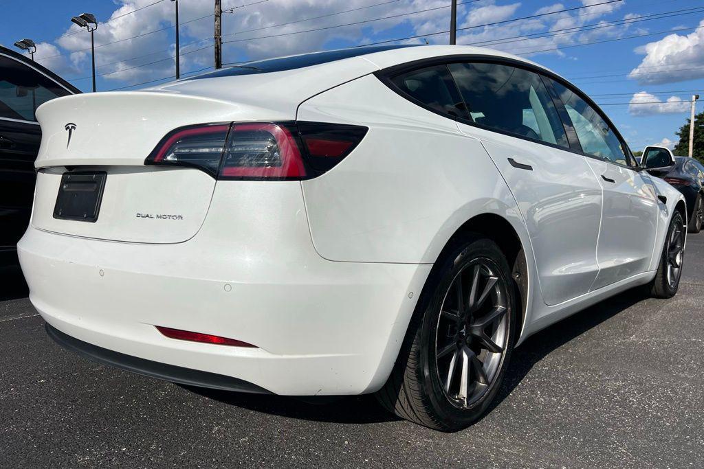 used 2021 Tesla Model 3 car, priced at $21,000