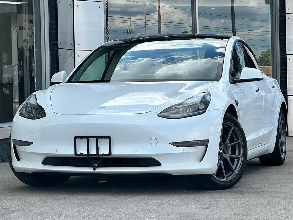 used 2021 Tesla Model 3 car, priced at $21,000