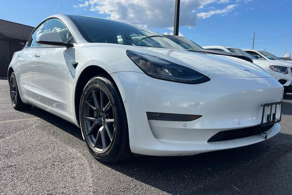 used 2021 Tesla Model 3 car, priced at $21,000