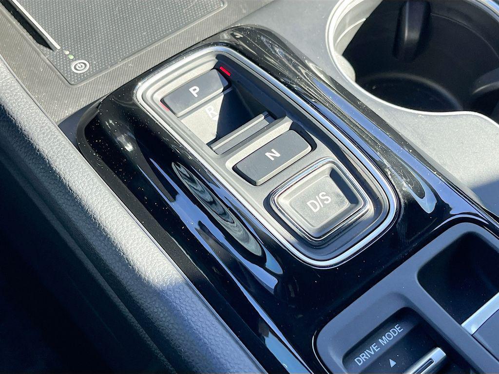 used 2025 Honda Pilot car, priced at $41,600