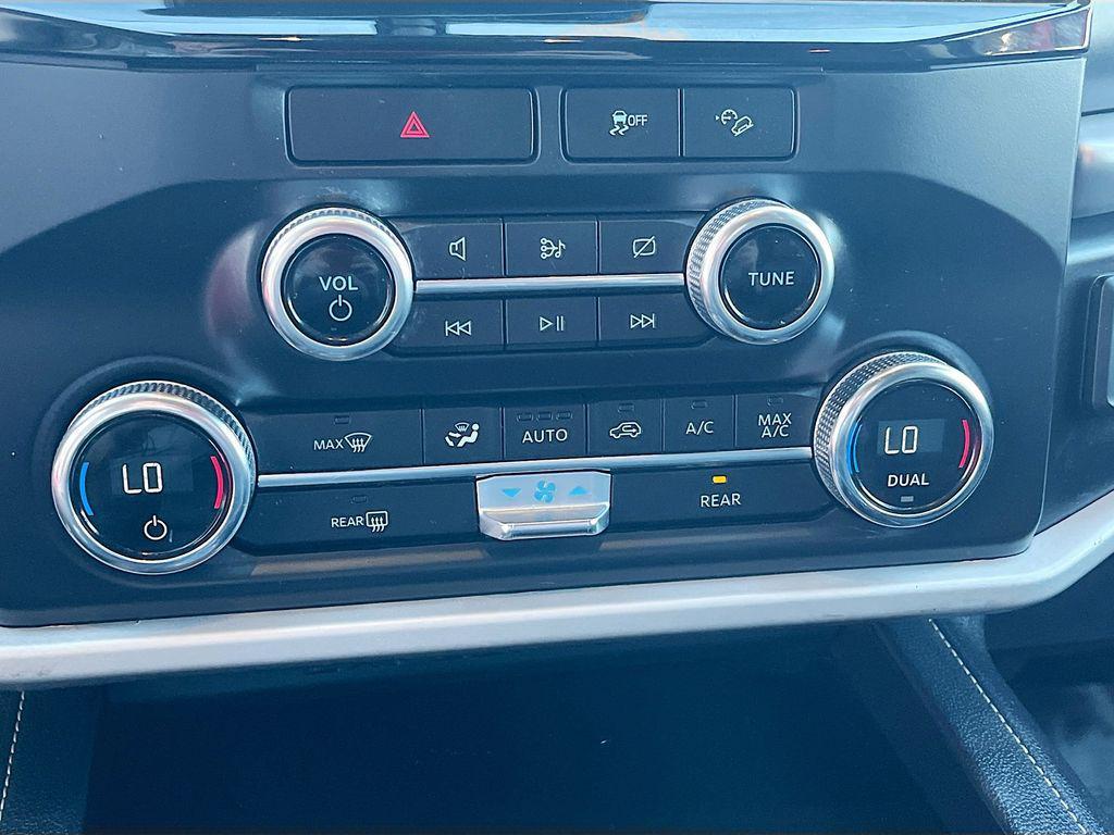 used 2022 Ford Expedition car, priced at $35,000